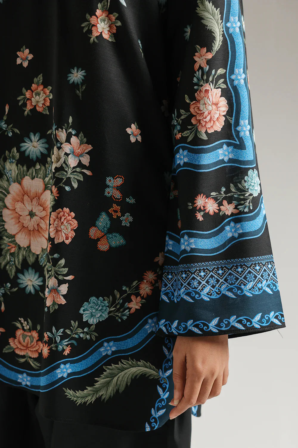 Black Floral Printed 2 Piece (Shirt aur Trouser)