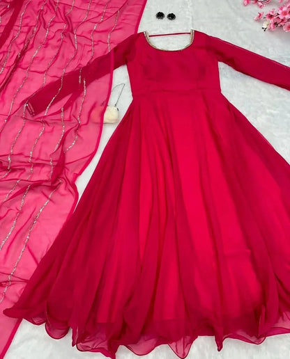 Anar Kali Maxi With Dupatta
